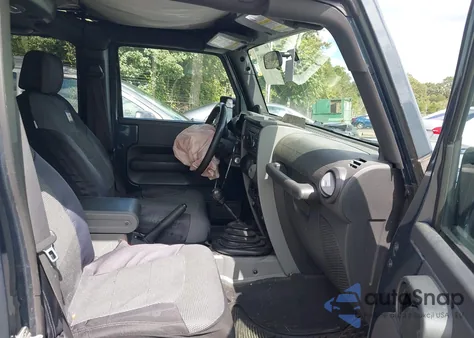 2007 Jeep Wrangler Unlimited Sahara z USA, uszkodzony, nr VIN 1J4GB59117L111449